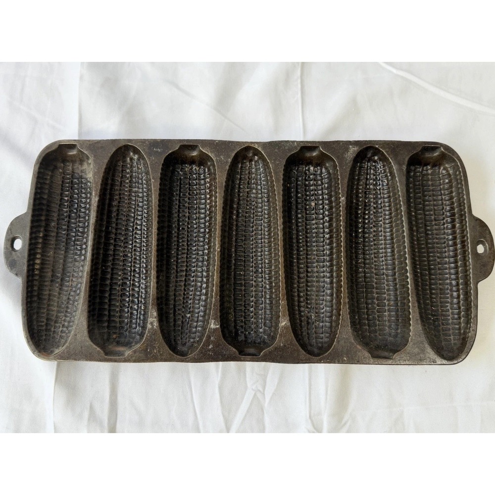 Vintage Cast Iron 7 Ear Corn Bread Muffin Pan Mold Camping Baking Cook